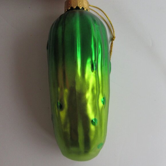 Pickle Glass Ornament by Unique Treasures Handcrafted Green Ombre 4" Good Luck - Picture 3 of 11